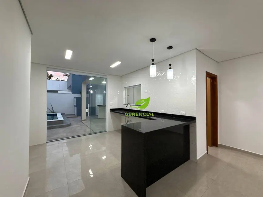 Casa de Condomínio com 3 quartos à venda, 269m2 em Itanhaem - SP - imagem 3 Foto 3 de Casa de Condomínio com 3 quartos à venda, 269m2 em Itanhaem - SP