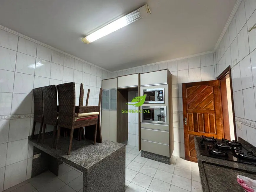 Foto 2 de Casa com 2 quartos à venda, 324m2 em Itanhaem - SP