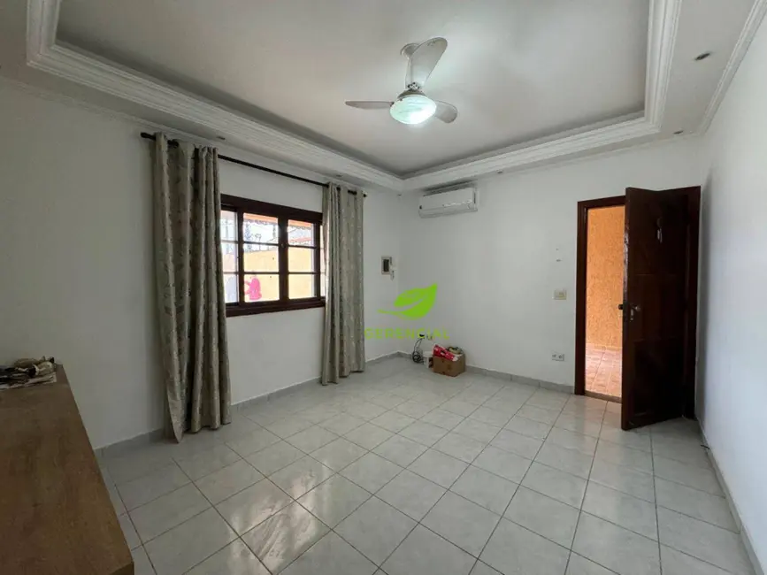 Foto 8 de Casa com 2 quartos à venda, 324m2 em Itanhaem - SP