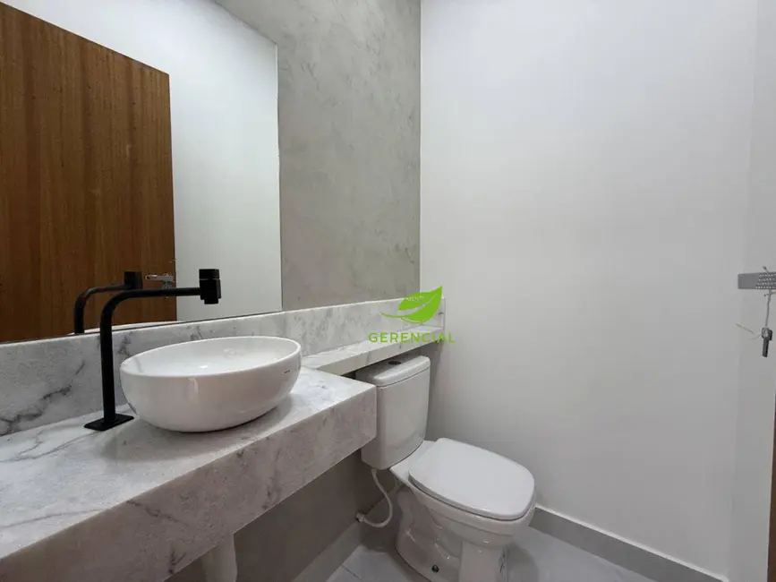 Foto 3 de Casa com 3 quartos à venda, 295m2 em Itanhaem - SP