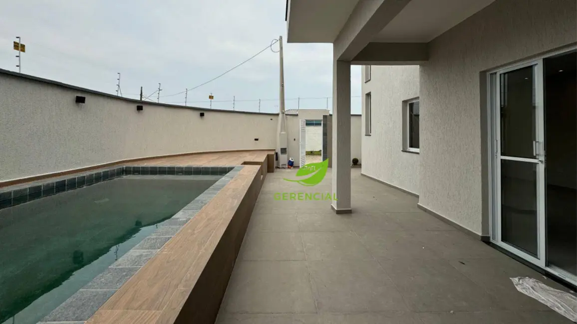 Foto 9 de Casa com 4 quartos à venda, 172m2 em Itanhaem - SP