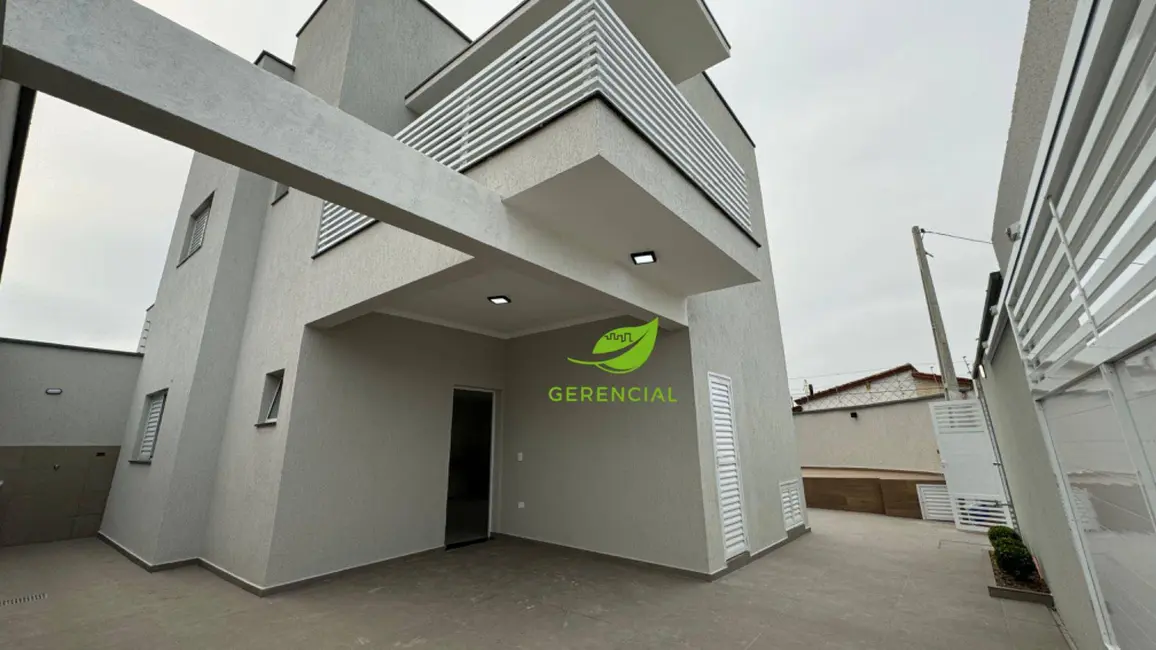 Foto 1 de Casa com 4 quartos à venda, 172m2 em Itanhaem - SP