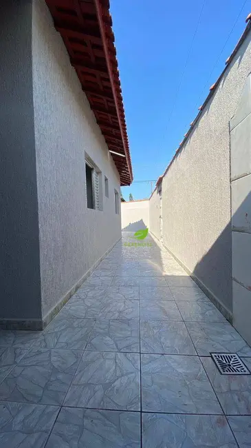 Casa de Condomínio com 2 quartos à venda, 145m2 em Itanhaem - SP - imagem 3 Foto 3 de Casa de Condomínio com 2 quartos à venda, 145m2 em Itanhaem - SP