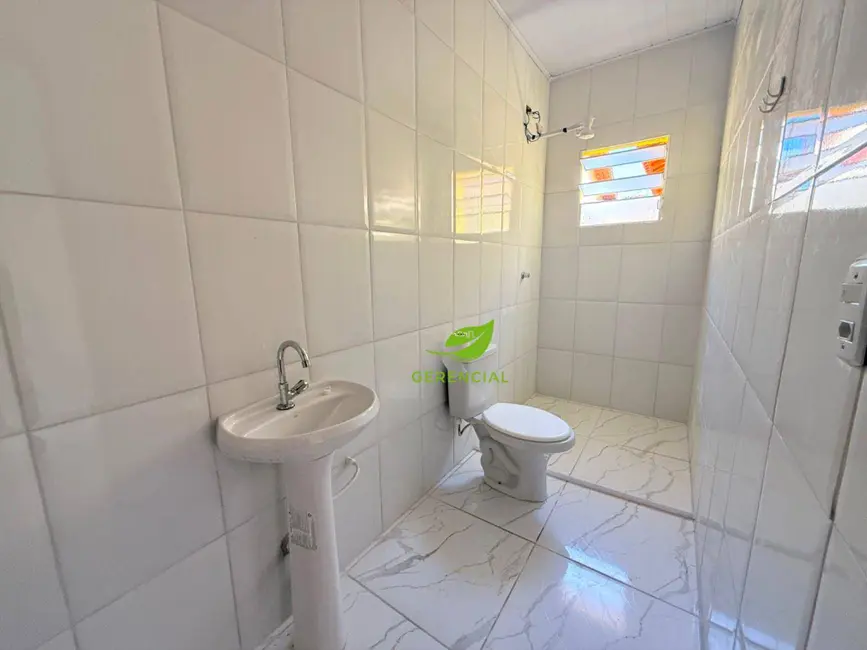 Casa de Condomínio com 2 quartos para alugar, 125m2 em Itanhaem - SP - imagem 5 Foto 5 de Casa de Condomínio com 2 quartos para alugar, 125m2 em Itanhaem - SP