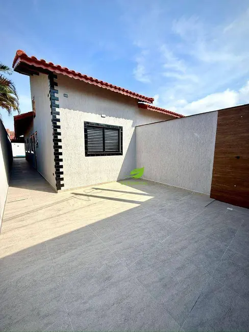 Casa de Condomínio com 2 quartos à venda, 125m2 em Itanhaem - SP - imagem 4 Foto 4 de Casa de Condomínio com 2 quartos à venda, 125m2 em Itanhaem - SP