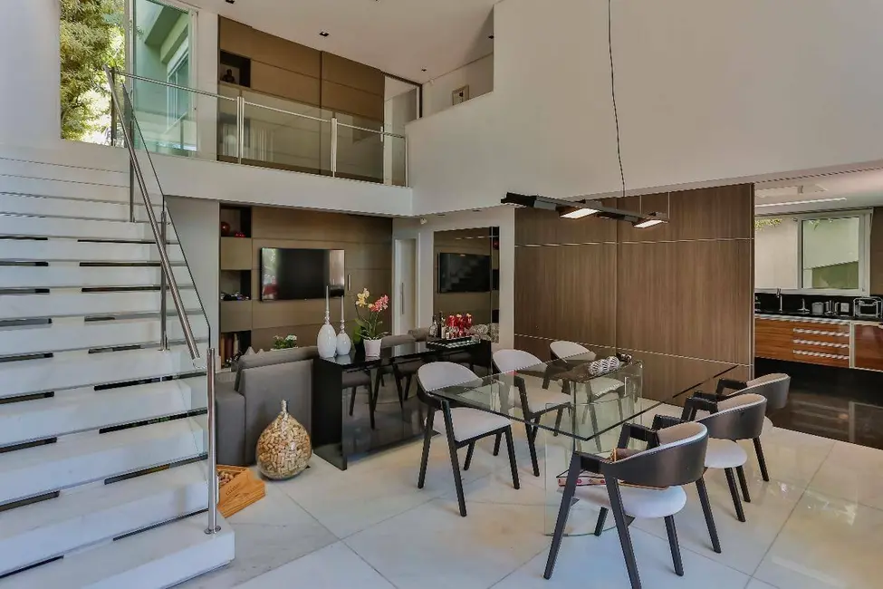 Foto 1 de Casa com 4 quartos à venda e para alugar, 355m2 em Mangabeiras, Belo Horizonte - MG