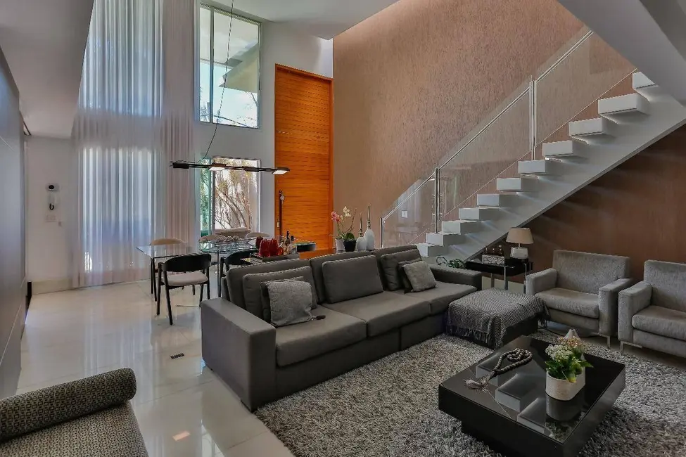 Casa com 4 quartos à venda, 355m2 em Mangabeiras, Belo Horizonte - MG - imagem 6 Foto 6 de Casa com 4 quartos à venda, 355m2 em Mangabeiras, Belo Horizonte - MG