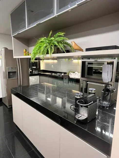 Foto 8 de Apartamento com 4 quartos à venda, 140m2 em Sion, Belo Horizonte - MG