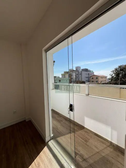 Apartamento com 3 quartos à venda, 77m2 em Jardim América, Belo Horizonte - MG - imagem 4 Foto 4 de Apartamento com 3 quartos à venda, 77m2 em Jardim América, Belo Horizonte - MG