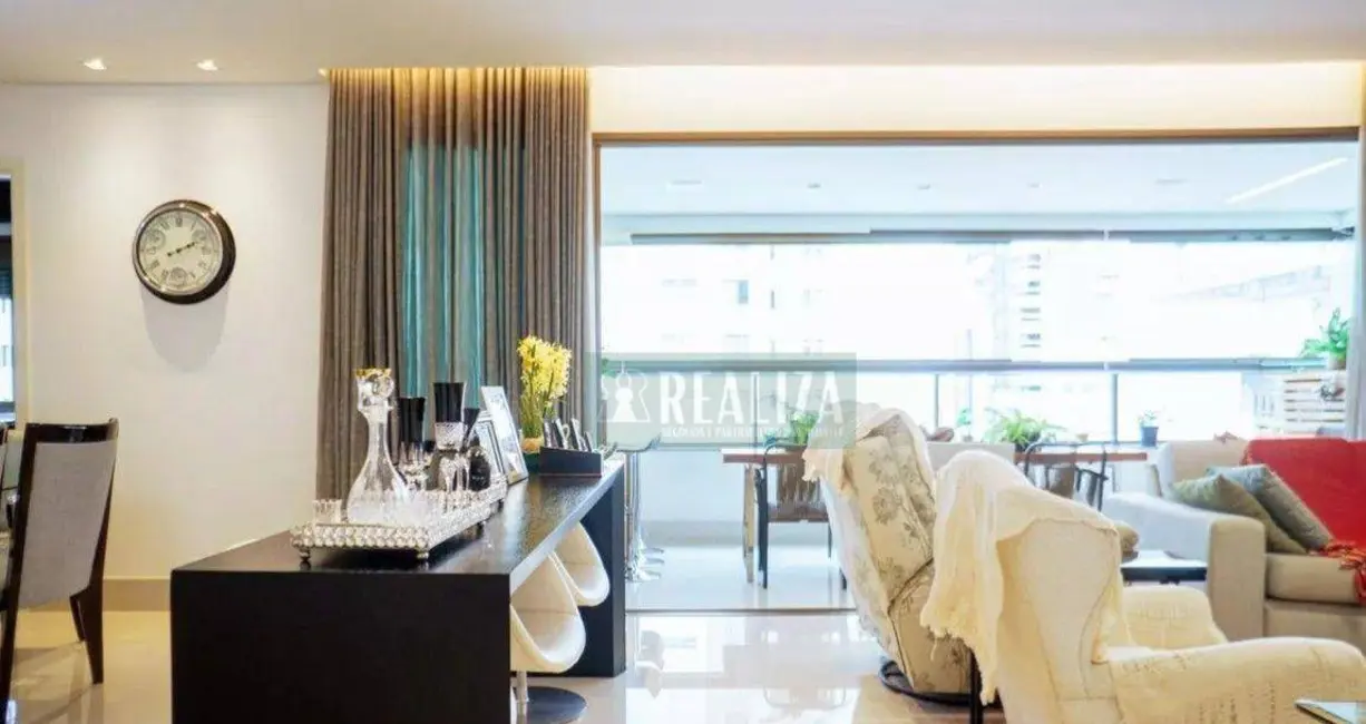 Apartamento com 4 quartos à venda, 180m2 em Santo Agostinho, Belo Horizonte - MG - imagem 4 Foto 4 de Apartamento com 4 quartos à venda, 180m2 em Santo Agostinho, Belo Horizonte - MG