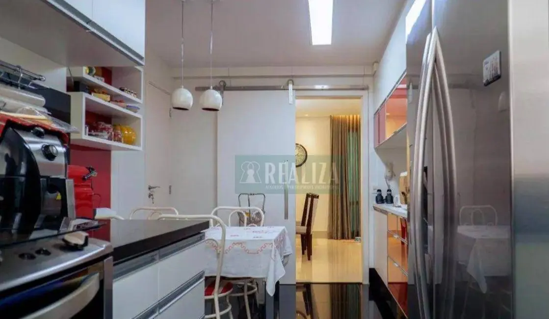 Apartamento com 4 quartos à venda, 180m2 em Santo Agostinho, Belo Horizonte - MG - imagem 8 Foto 8 de Apartamento com 4 quartos à venda, 180m2 em Santo Agostinho, Belo Horizonte - MG