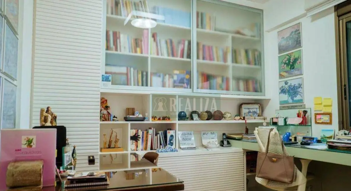 Apartamento com 4 quartos à venda, 180m2 em Santo Agostinho, Belo Horizonte - MG - imagem 9 Foto 9 de Apartamento com 4 quartos à venda, 180m2 em Santo Agostinho, Belo Horizonte - MG