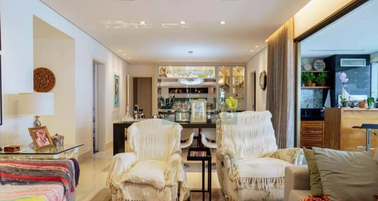 Apartamento com 4 quartos à venda, 180m2 em Santo Agostinho, Belo Horizonte - MG - imagem 3 Foto 3 de Apartamento com 4 quartos à venda, 180m2 em Santo Agostinho, Belo Horizonte - MG