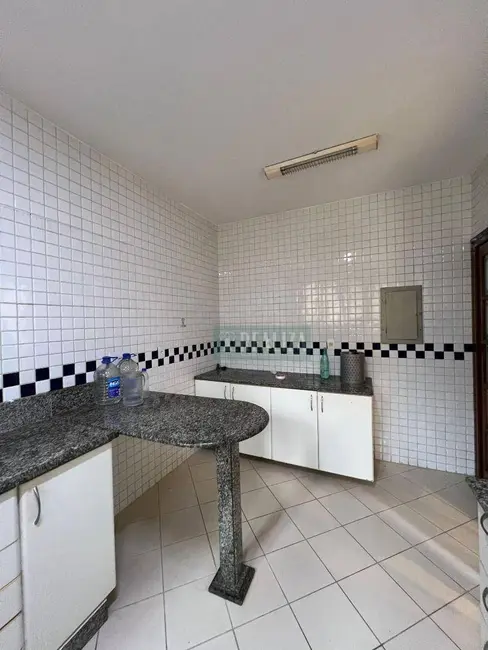 Casa com 3 quartos para alugar, 200m2 em Belvedere, Belo Horizonte - MG - imagem 8 Foto 8 de Casa com 3 quartos para alugar, 200m2 em Belvedere, Belo Horizonte - MG