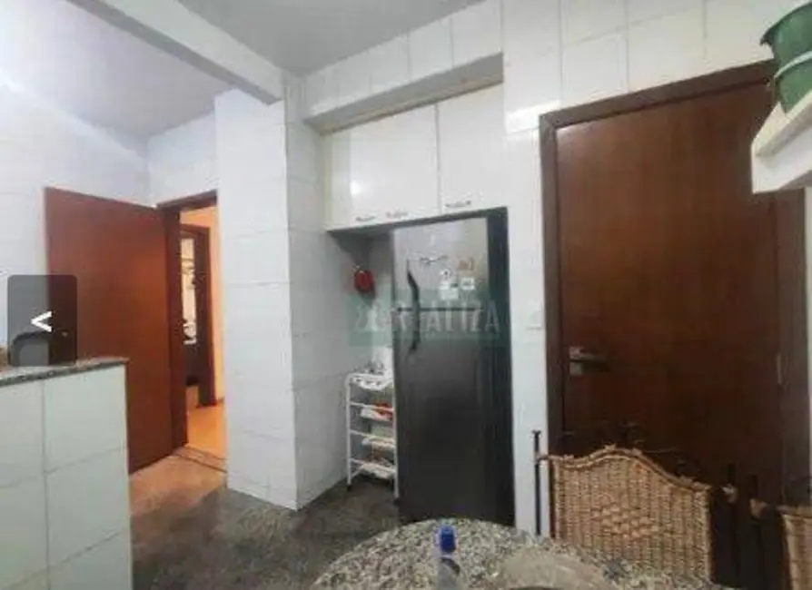 Apartamento com 2 quartos à venda, 88m2 em Santo Antônio, Belo Horizonte - MG - imagem 8 Foto 8 de Apartamento com 2 quartos à venda, 88m2 em Santo Antônio, Belo Horizonte - MG