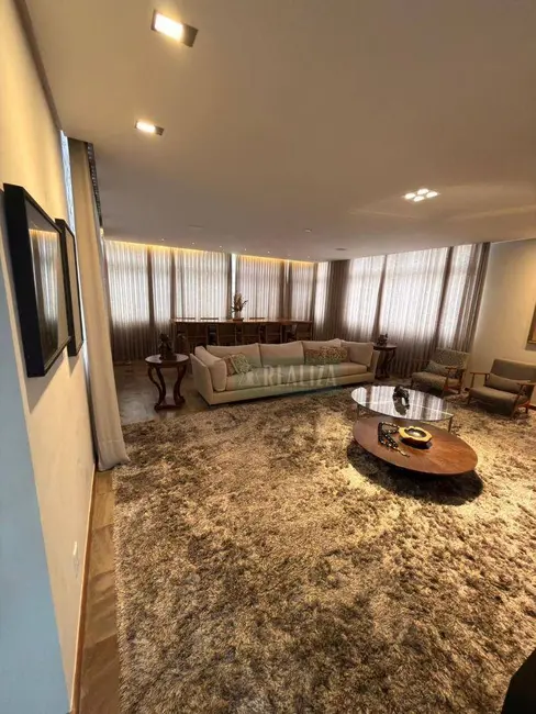 Apartamento com 4 quartos à venda, 301m2 em Serra, Belo Horizonte - MG - imagem 5 Foto 5 de Apartamento com 4 quartos à venda, 301m2 em Serra, Belo Horizonte - MG