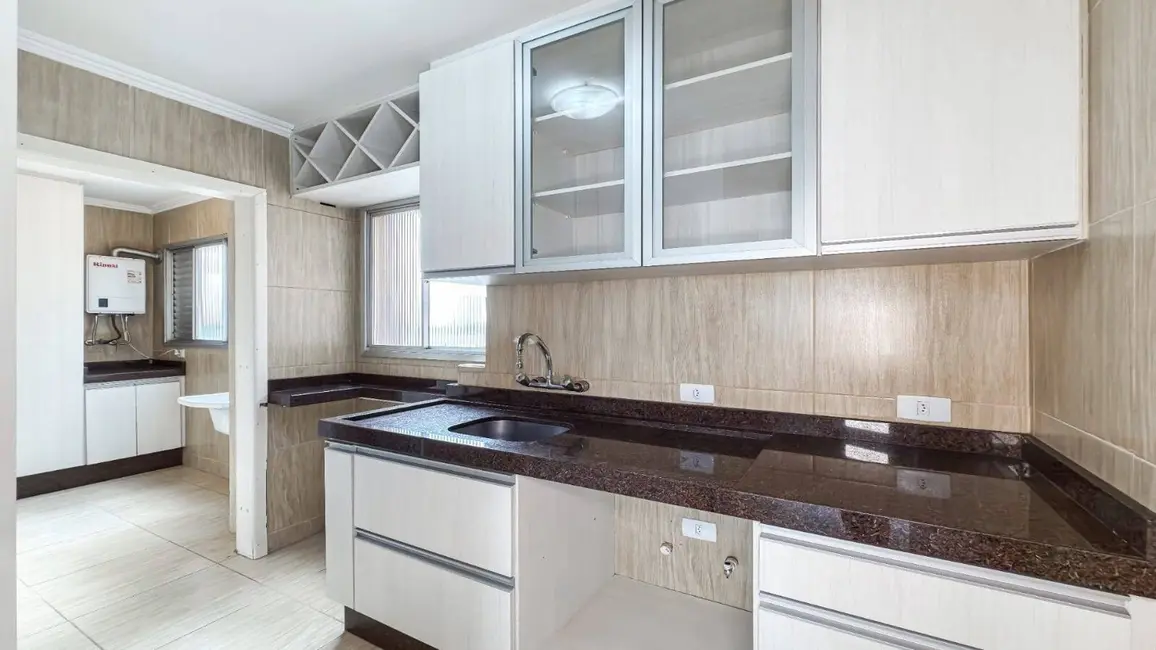 Apartamento com 2 quartos à venda, 184m2 em Cristo Rei, Curitiba - PR - imagem 9 Foto 9 de Apartamento com 2 quartos à venda, 184m2 em Cristo Rei, Curitiba - PR