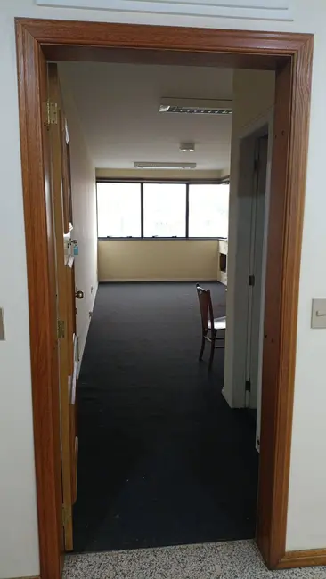 Foto 6 de Sala Comercial para alugar, 33m2 em Centro, Curitiba - PR
