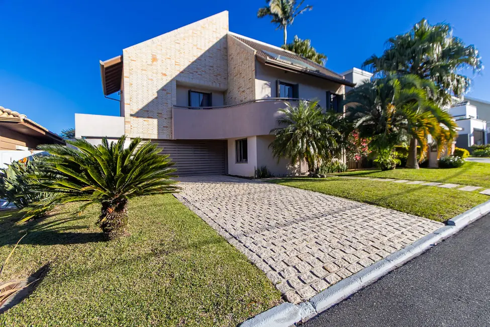 Foto 1 de Casa com 4 quartos à venda, 278m2 em Pineville, Pinhais - PR