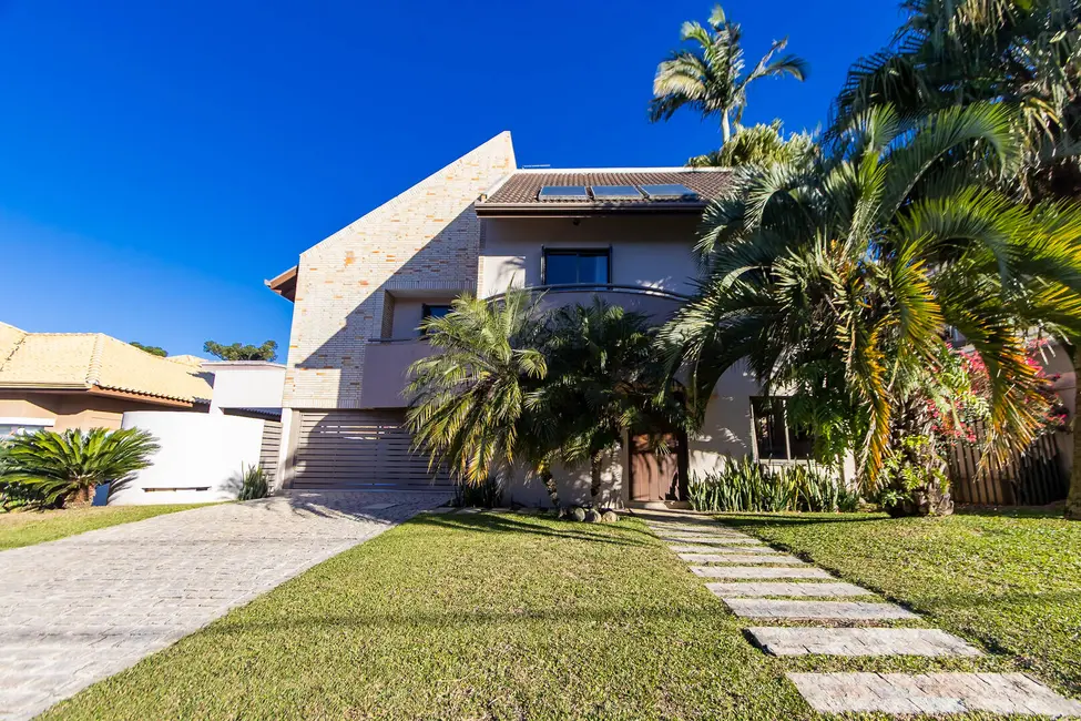 Foto 5 de Casa com 4 quartos à venda, 278m2 em Pineville, Pinhais - PR