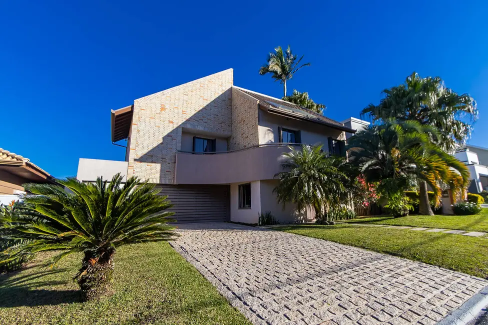 Foto 2 de Casa com 4 quartos à venda, 278m2 em Pineville, Pinhais - PR