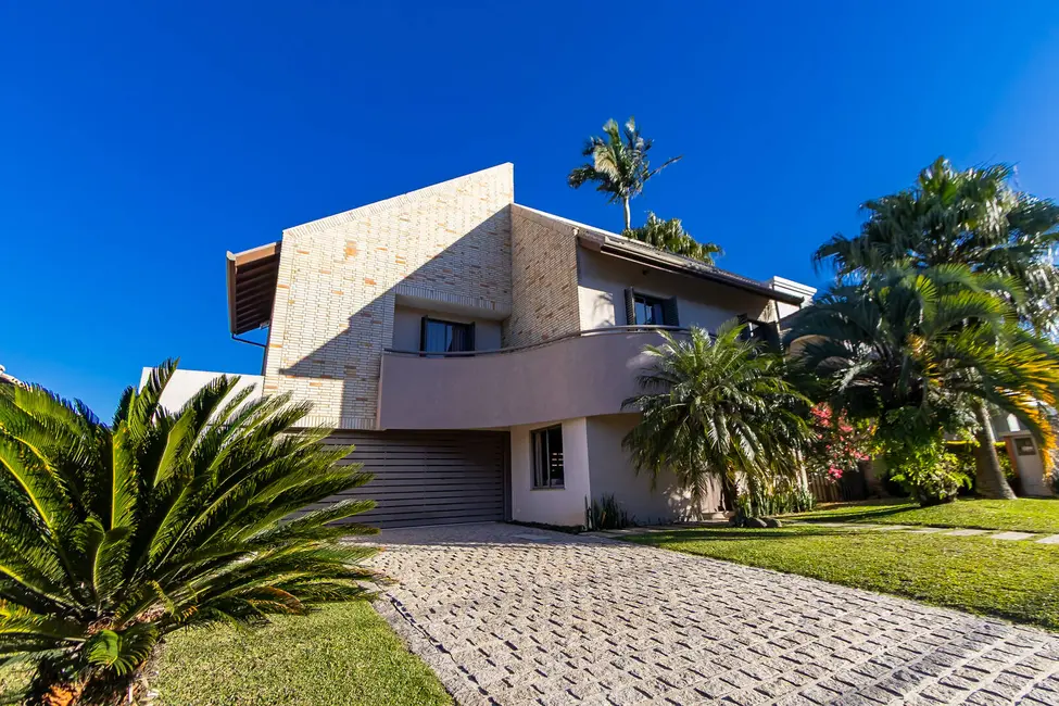 Foto 3 de Casa com 4 quartos à venda, 278m2 em Pineville, Pinhais - PR