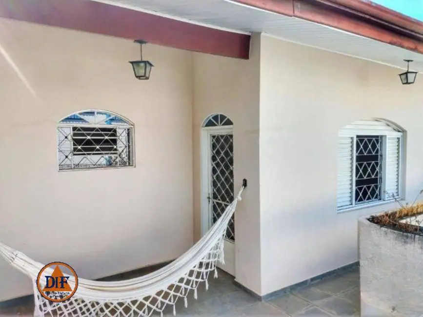 Foto 2 de Sobrado com 2 quartos à venda, 160m2 em Centro, Taubate - SP