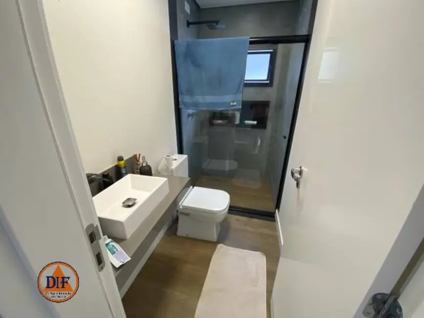 Foto 5 de Casa com 4 quartos à venda, 275m2 em Jardim Marlene Miranda, Taubate - SP