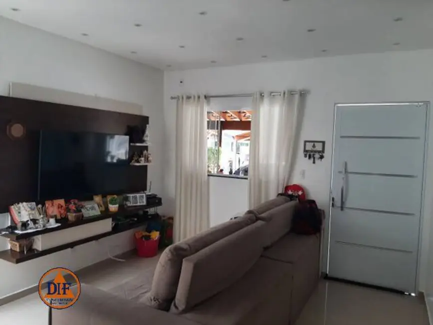 Foto 2 de Casa de Condomínio com 2 quartos à venda, 73m2 em Taubate - SP