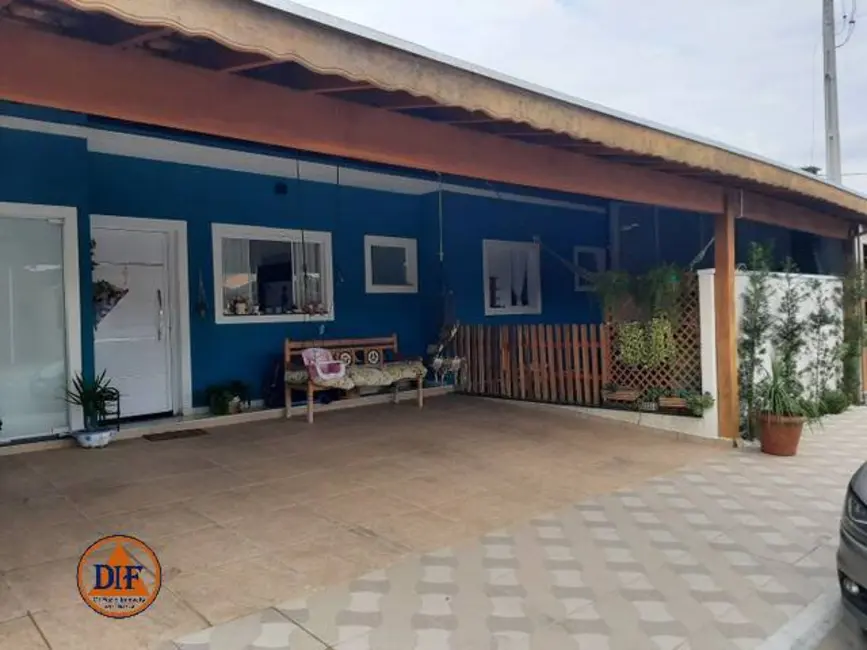 Foto 1 de Casa de Condomínio com 2 quartos à venda, 73m2 em Taubate - SP