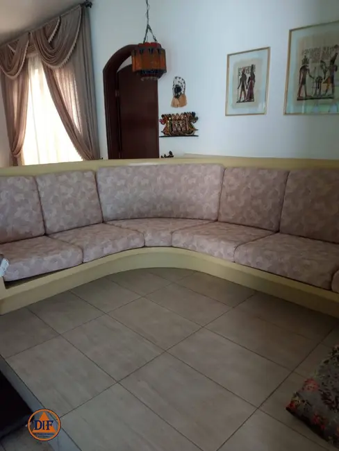 Foto 4 de Casa com 3 quartos à venda, 195m2 em Jardim Independência, Taubate - SP