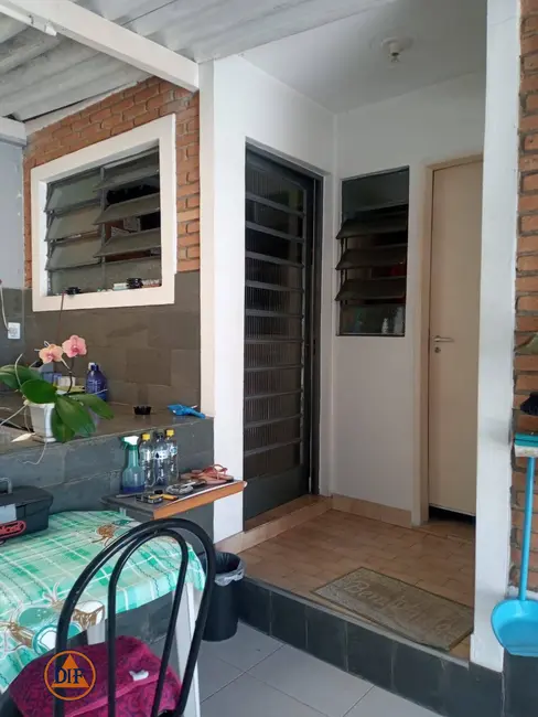 Foto 9 de Casa com 3 quartos à venda, 195m2 em Jardim Independência, Taubate - SP