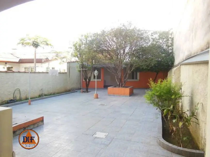 Foto 9 de Sobrado com 4 quartos à venda, 212m2 em Centro, Taubate - SP