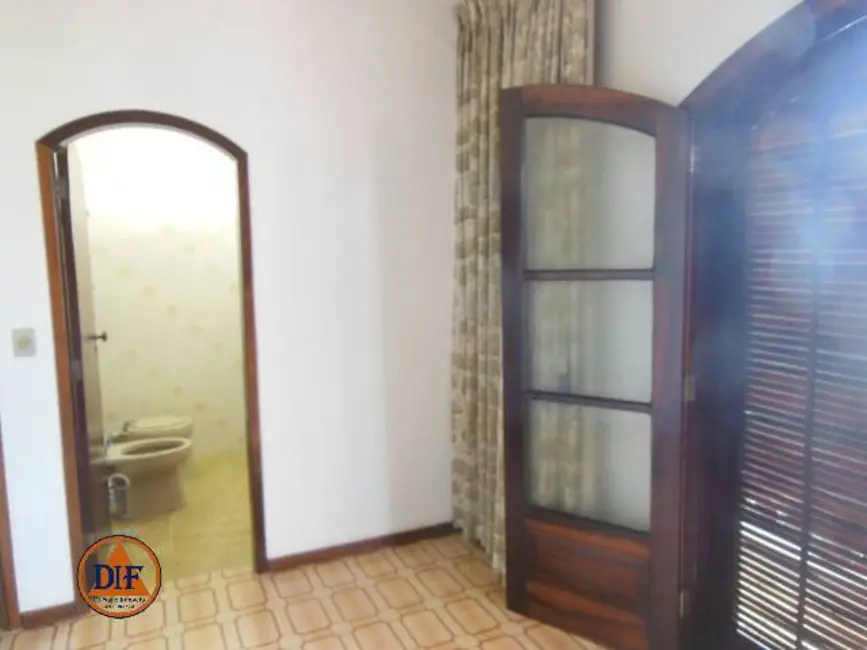 Foto 6 de Sobrado com 4 quartos à venda, 212m2 em Centro, Taubate - SP