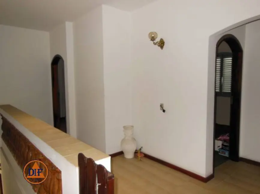 Foto 3 de Sobrado com 4 quartos à venda, 212m2 em Centro, Taubate - SP