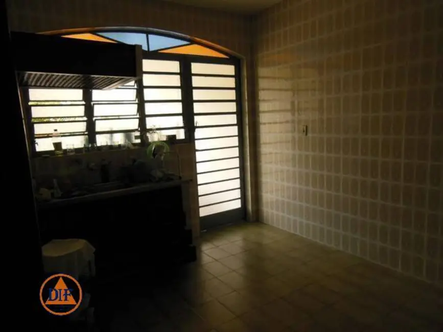 Foto 7 de Sobrado com 4 quartos à venda, 212m2 em Centro, Taubate - SP