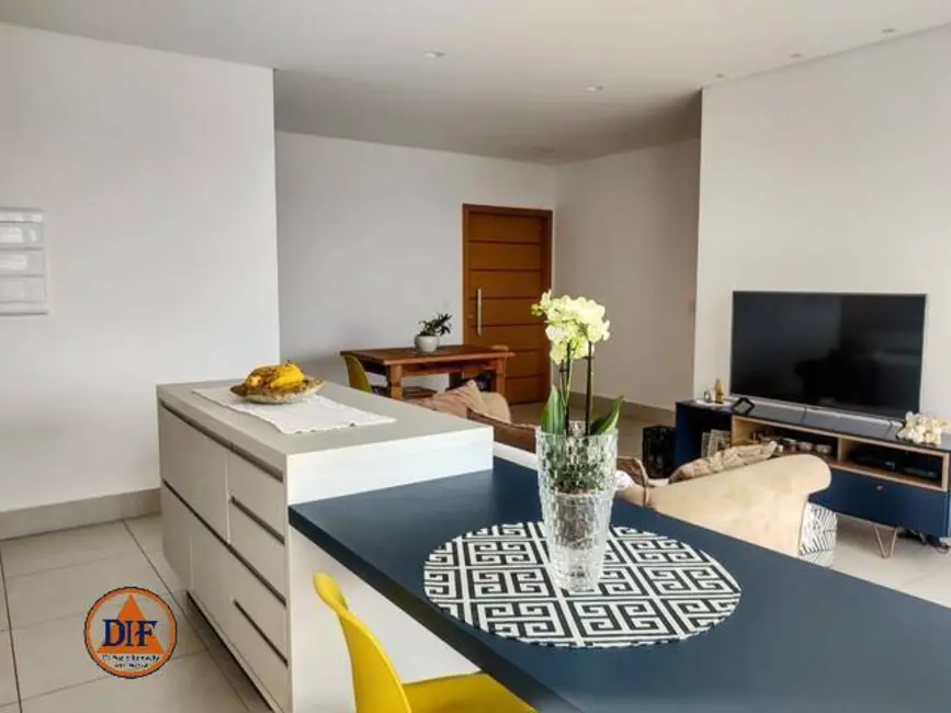 Foto 6 de Apartamento com 3 quartos à venda, 114m2 em Vila Edmundo, Taubate - SP