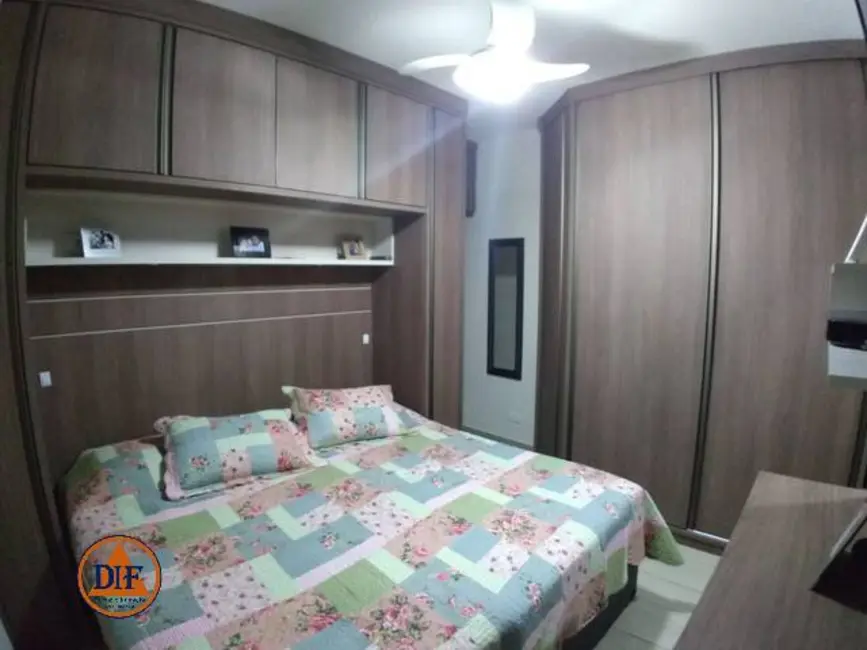 Foto 4 de Casa de Condomínio com 2 quartos à venda, 80m2 em Parque São Luís, Taubate - SP