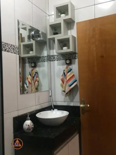 Foto 4 de Sobrado com 2 quartos à venda, 98m2 em Vila Albina, Taubate - SP