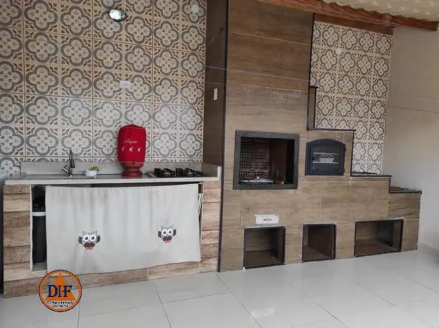 Foto 1 de Sobrado com 2 quartos à venda, 98m2 em Vila Albina, Taubate - SP