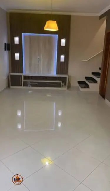 Foto 9 de Sobrado com 2 quartos à venda, 98m2 em Vila Albina, Taubate - SP