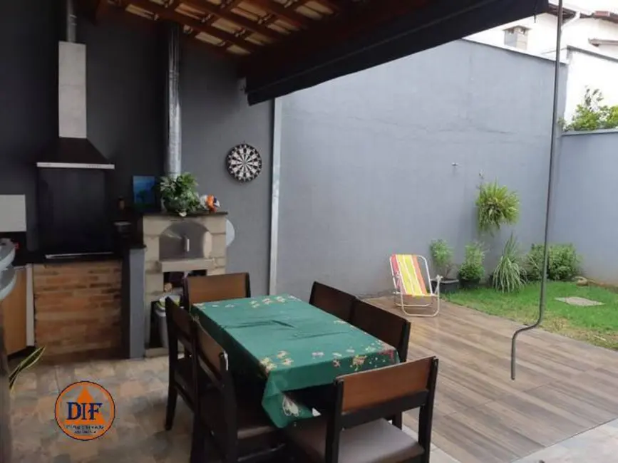 Foto 3 de Casa de Condomínio com 3 quartos à venda, 115m2 em Piracangaguá, Taubate - SP