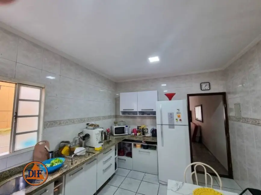 Foto 3 de Sobrado com 3 quartos à venda, 118m2 em Parque Senhor do Bonfim, Taubate - SP