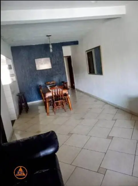 Foto 2 de Casa com 2 quartos à venda, 150m2 em Vila Paulista, Taubate - SP