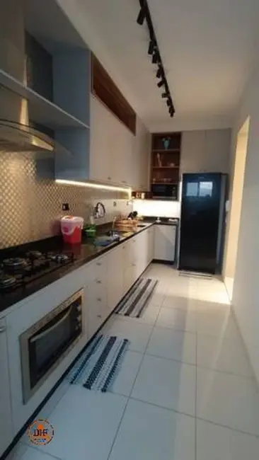 Foto 1 de Apartamento com 2 quartos à venda, 76m2 em Taubate - SP