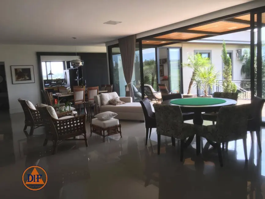 Foto 5 de Casa de Condomínio com 4 quartos à venda, 400m2 em Centro, Tremembe - SP