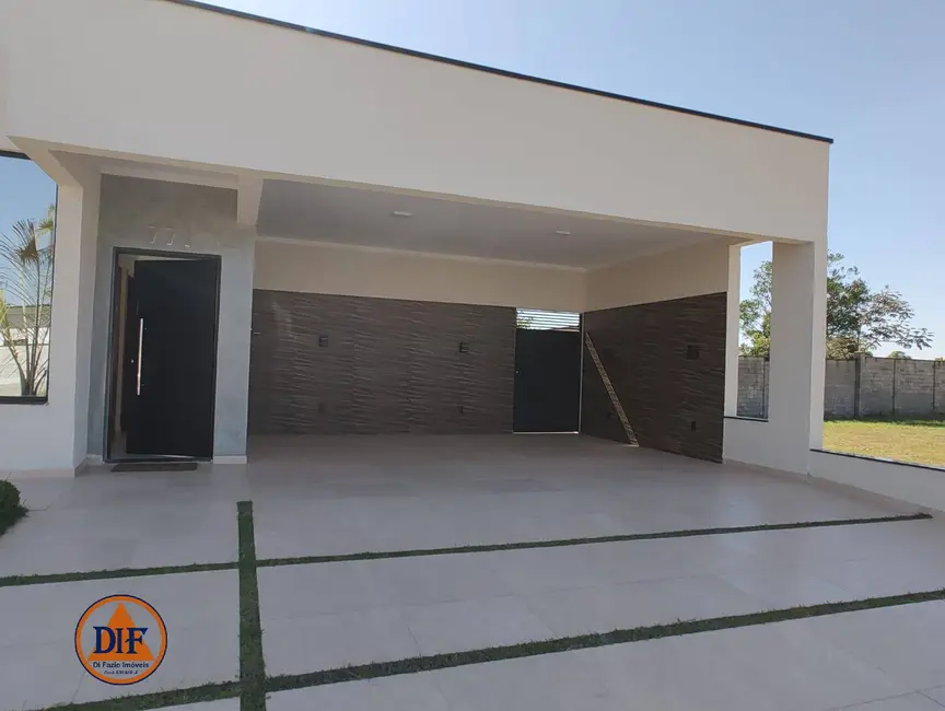 Foto 1 de Casa de Condomínio com 3 quartos à venda, 253m2 em Tremembe - SP