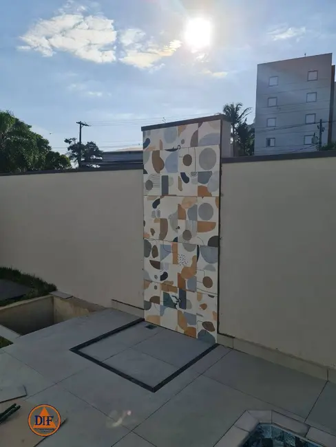 Foto 2 de Casa de Condomínio com 3 quartos à venda, 134m2 em Parque São Luís, Taubate - SP