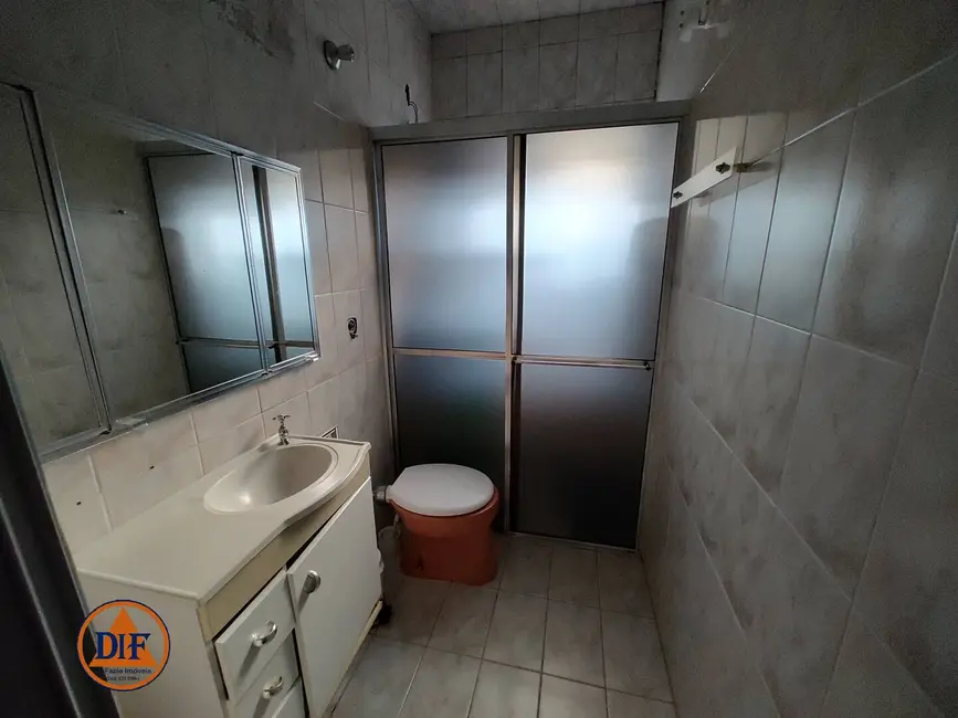 Foto 8 de Casa com 3 quartos à venda, 250m2 em Estiva, Taubate - SP