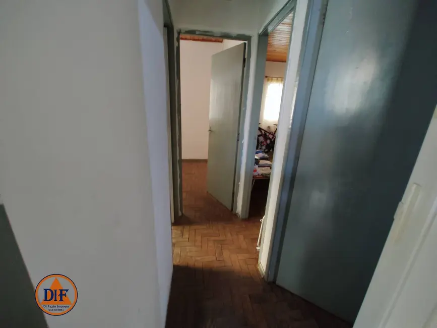 Foto 5 de Casa com 3 quartos à venda, 250m2 em Estiva, Taubate - SP